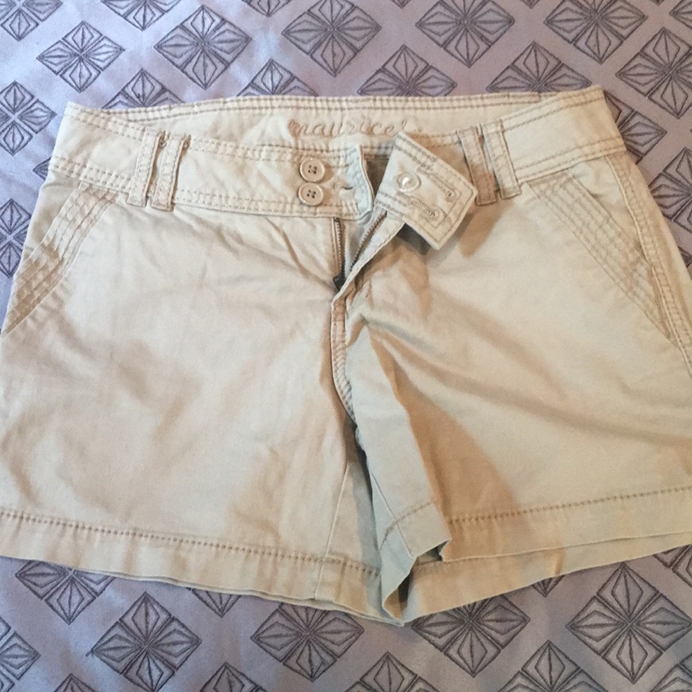 Maurice’s tan shorts